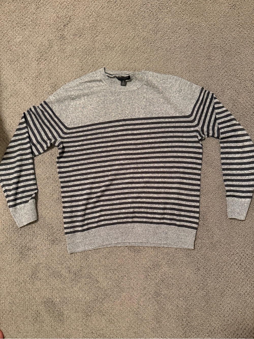 Banana Republic Silk Linen Men's Gray & Black Striped Crewneck Sweater